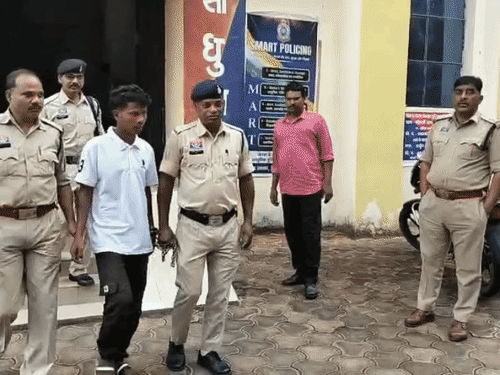 छत्तीसगढ़: बेटी को परेशान करने से रोका तो मां की कुल्हाड़ी से हत्या, आरोपी गिरफ्तार
