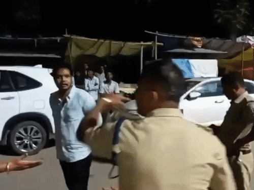 कांकेर: विधायक के बेटे पर बस ड्राइवर-कंडक्टर से मारपीट का आरोप, वीडियो वायरल