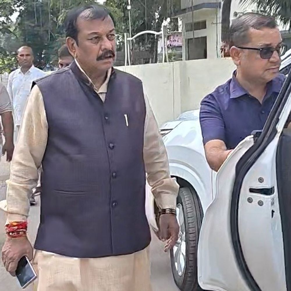 लोहा चोरी मामले पर छत्तीसगढ़ में सियासत तेज, विजय बघेल का पलटवार
