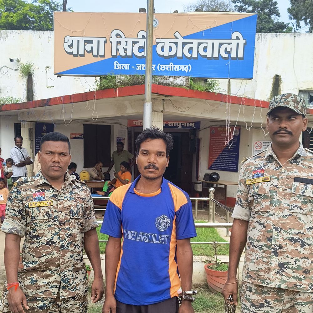 जशपुर में गौवंश तस्करी का पर्दाफाश, 14 मवेशी मुक्त, एक तस्कर गिरफ्तार