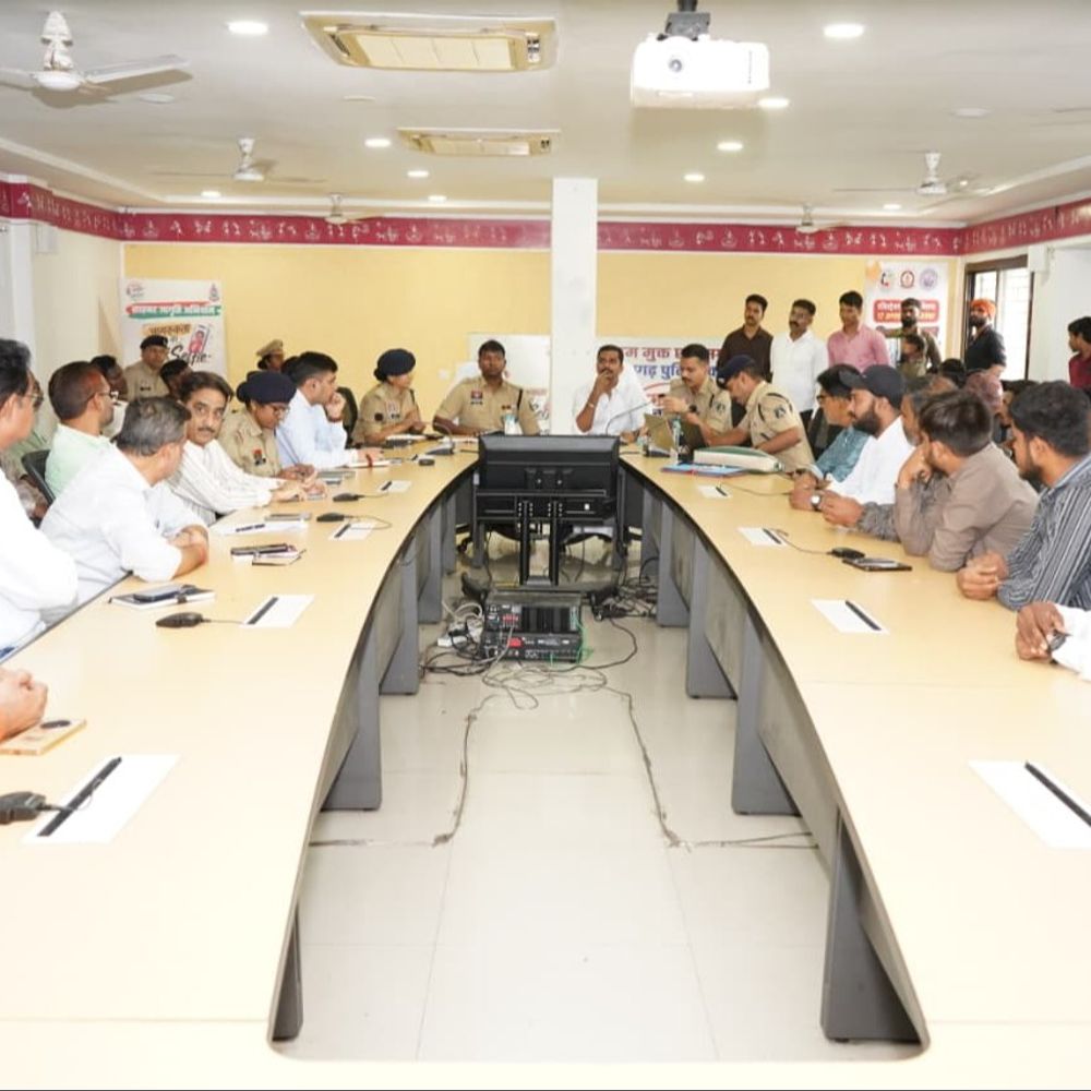 रायपुर: जर्जर भवनों से गुजरेंगी गणेश झांकियां, रूट बदलने से समितियों का इंकार