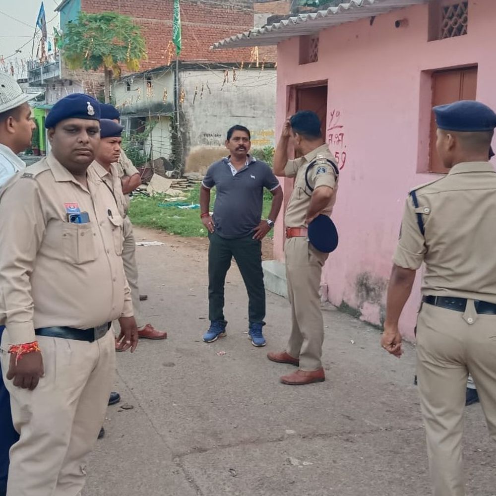 दुर्ग में तड़के पुलिस की बड़ी कार्रवाई: 185 जवानों ने गुंडों के घर खंगाले